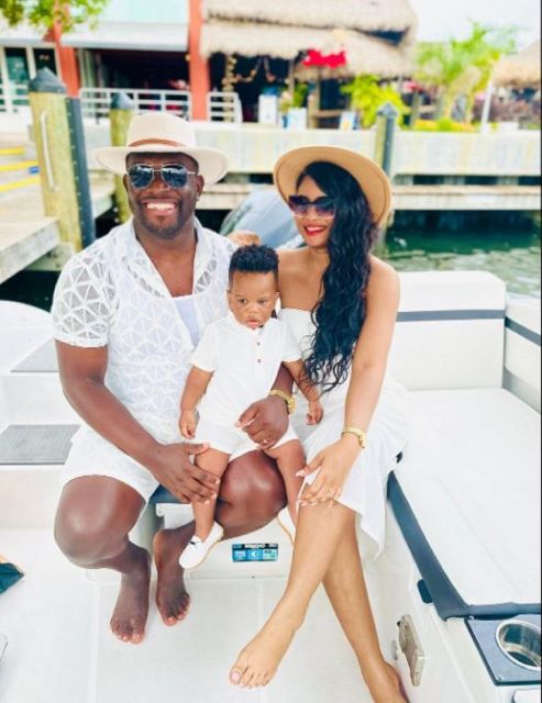 1 hour Miami Private Boat Ride with champagne and captain - Where You Meet in Coconut Grove, 2550 S Bayshore Dr