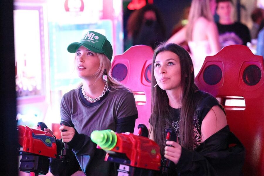 1 Hour of Unlimited Attractions & Arcade Games - Who will enjoy it most in Florida?
