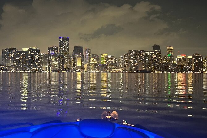 2-Hours Private Miami Boat Tour With Champagne - Best Time to Book: Sunset Versus Daytime Sightseeing