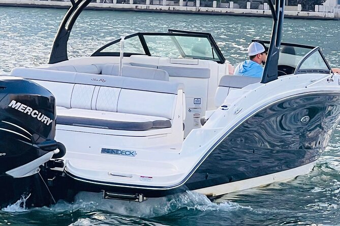 2-Hours Private Miami Boat Tour With Champagne - The 2-Hour Route: Downtown Miami to Flagler Monument Island