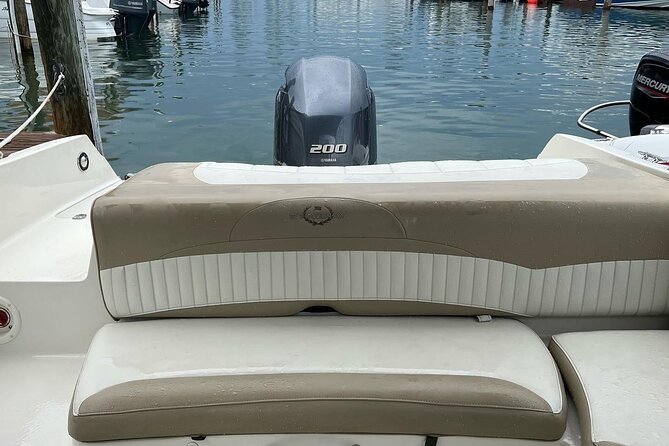 24 Ft Miami Bay: Private Boat, Gas Included , 6 people, Captained - Onboard Setup You’ll Appreciate: Space, Stereo, Ice, and a Real Cooler