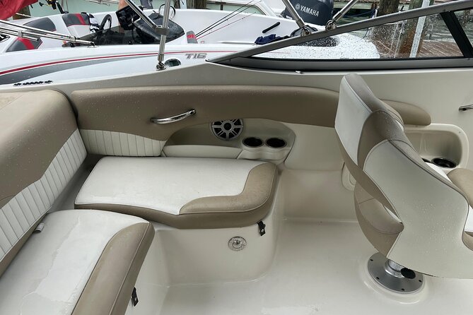 24 Ft Miami Bay: Private Boat, Gas Included , 6 people, Captained - Timing Tips That Matter: Booking in Advance and Getting the Best Water Hours