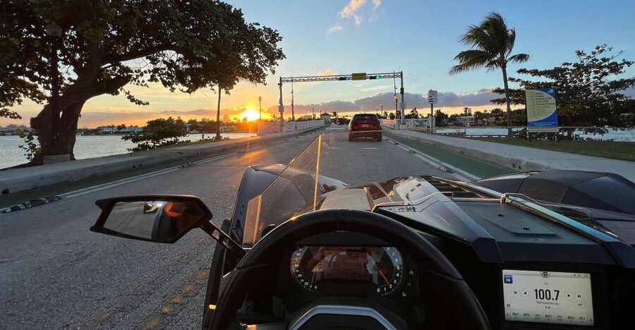 24 Hour Slingshot Rental Miami - Key highlights