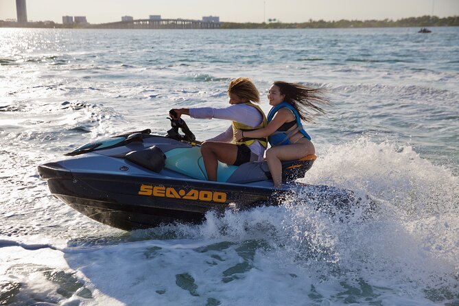 3 Hour Party Boat Jet ski Banana Tube and open bar in Miami - Miami party-boat jet ski fun: how the 3 hours really feel
