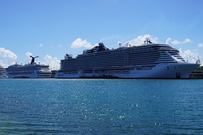 3 Hour Party Boat Jet ski Banana Tube and open bar in Miami - Meeting point to finish line: start on the bay, end where you began