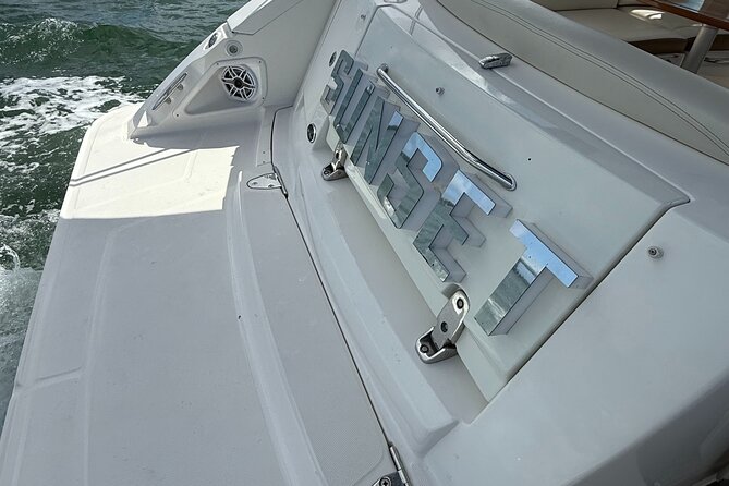 37 Ft Yacht Yacht for 2 or 4 hours, Bluetooth, In the Miami Bay - Meeting Point at 243 NW S River Dr, and Why the Reservation Rules Matter