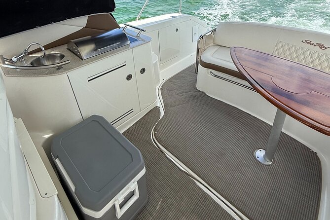 37 Ft Yacht Yacht for 2 or 4 hours, Bluetooth, In the Miami Bay - Choosing a Captain to Match Your Vibe