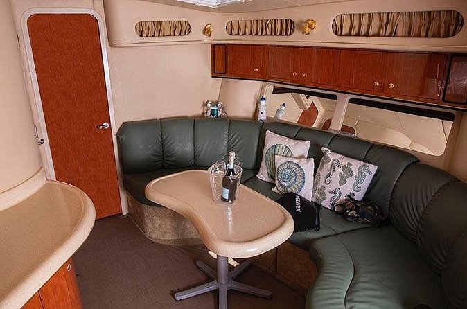 45 Ft Private Yacht Rental in Miami - Captain, Safety, and Communication: Why It Changes the Day