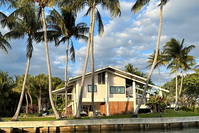50' Private Yacht Experience in Miami for 12 people - Onboard Comfort: Music, Drinks, And The Floating Mat
