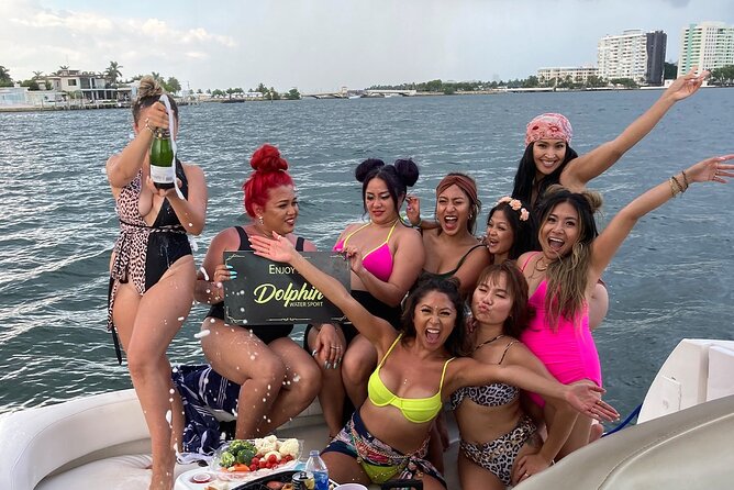 50ft Luxury Yacht Tour in Miami Beach Captain, Fun & Party! - Price reality check for a private group up to 13