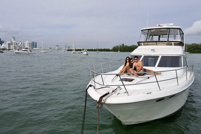 52' Yacht Rental in Miami Beach with Experienced Captain - Biscayne Bay from Miami Beach, the part that makes the day work