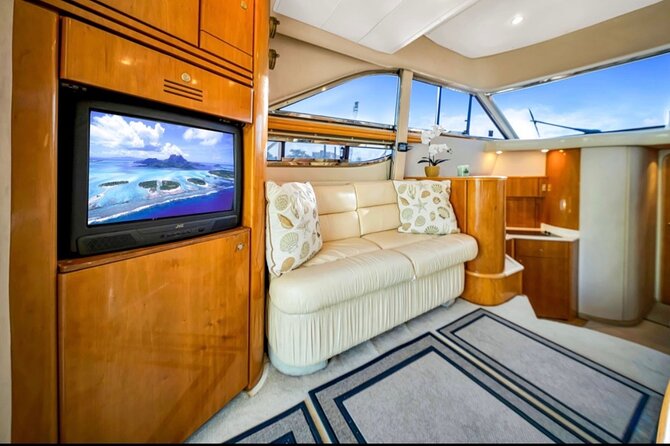 55ft + FREE HOUR Miami Yacht Rental 3 to 6 Hours 13 People - Miami Marine Stadium: a photo spot with real waterfront atmosphere