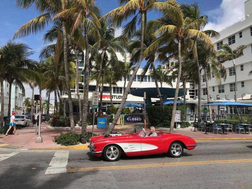 Art Deco Tour of South Beach in French - Cruising South Beach, spotting Art Deco’s sea-and-travel mood