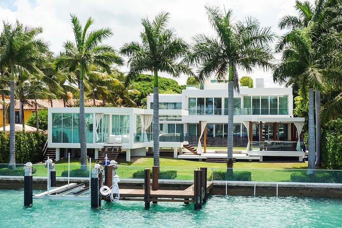 Bayside Marketplace: Millionaire Homes Boat, Stop at South Beach - Key things to know before you go