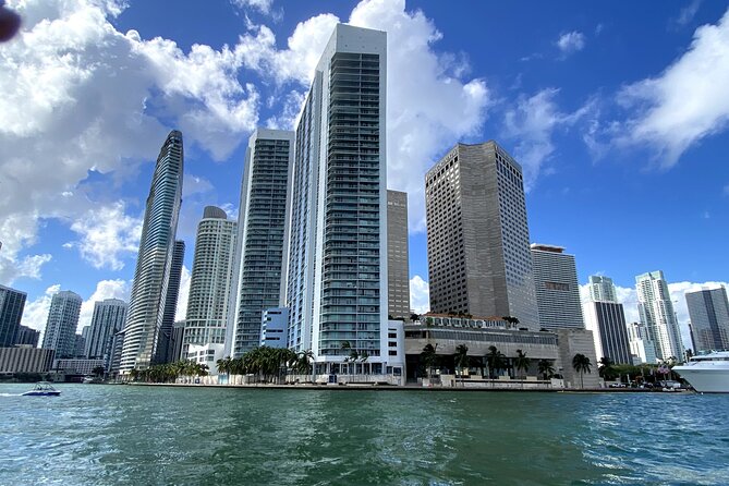 Bayside Marketplace: Millionaire Homes Boat, Stop at South Beach - Price and value, why $35 can be fair for this kind of ride