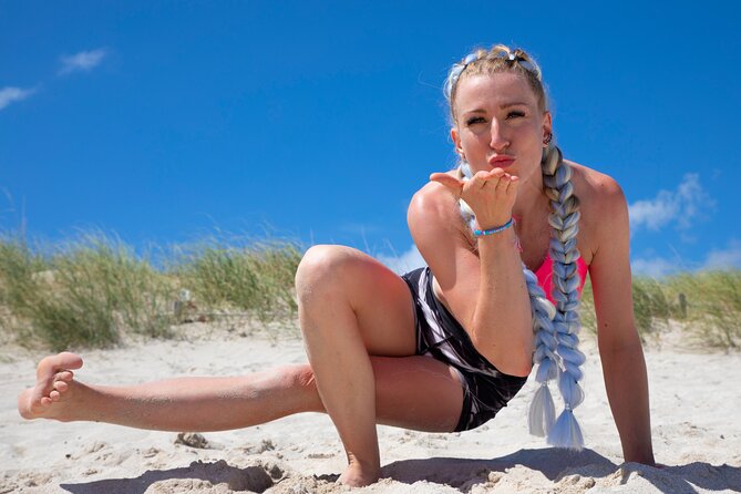 Beach Yoga & Tea Experience on South Beach - What happens in the one-hour yoga flow with Damian