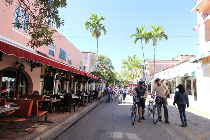 Bicycle Rental in Miami Beach - Picking Up Your Bike at Bike and Roll Miami (What You Actually Get)