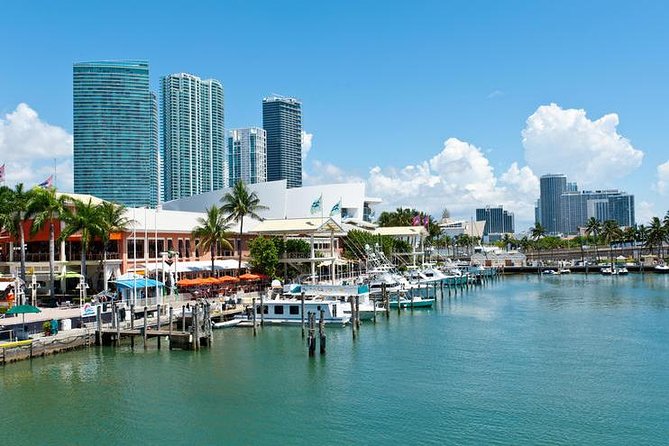 Biscayne Bay Boat Tour in Miami - Guides and narration: bilingual commentary that sets the pace