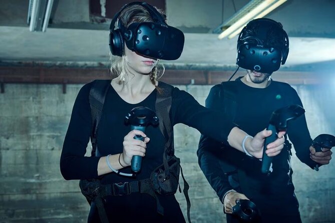 Bundle: 1 hour Axe Throwing+ 1 hour VR Escape Game - Key things to know before you go