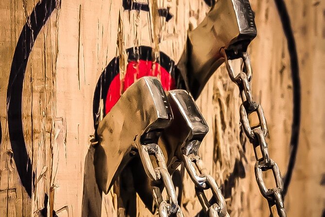 Bundle: 1-Hour Axe Throwing + Escape Room - Axe Throwing in Miami: What Your First Hour Actually Looks Like
