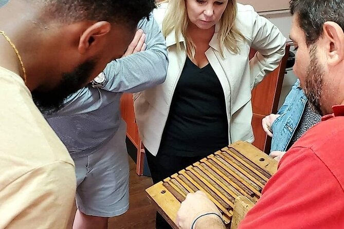 Cigar Factory Tour in Little Havana, Miami - Touring the GALERA: primary process and why sorting is everything