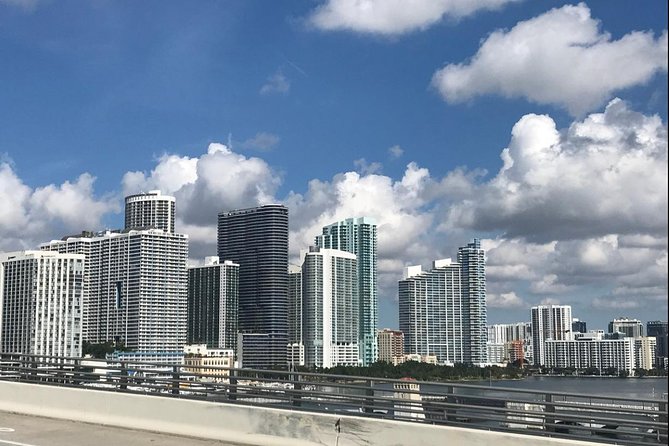 City Half Day Tour of Miami by Bus with Sightseeing Cruise - Little Havana in 25 minutes: Cuban coffee and cigar-rolling visuals