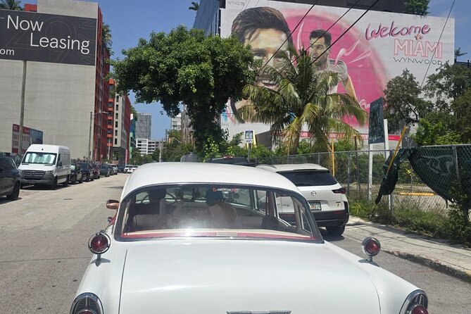 Classic Car Tour around Miami - Freedom Tower: Cuban Influence and a Freedom-First Story