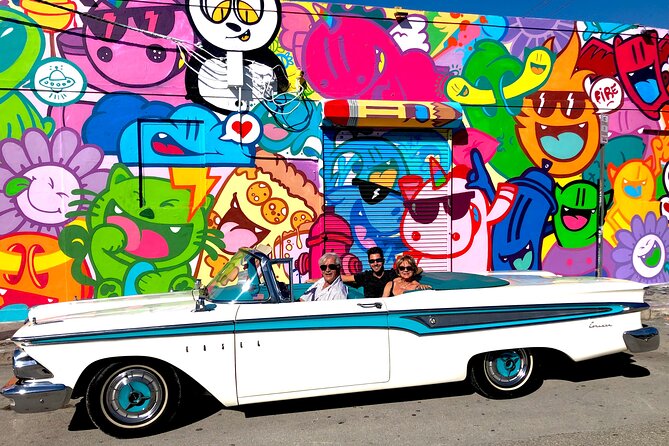 Classic Car Tour of Miami Beach, Wynwood and Little Havana - Calle Ocho in Little Havana, Plus a Quick 10-Minute Reality Check
