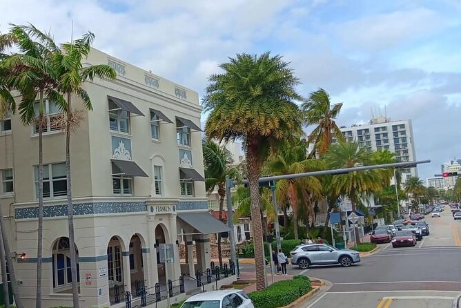 COMBO Miami City & Boat Tours ,Stops at Wynwood and Little Havana - Little Havana on Calle Ocho: 30 to 40 Minutes That Goes Fast