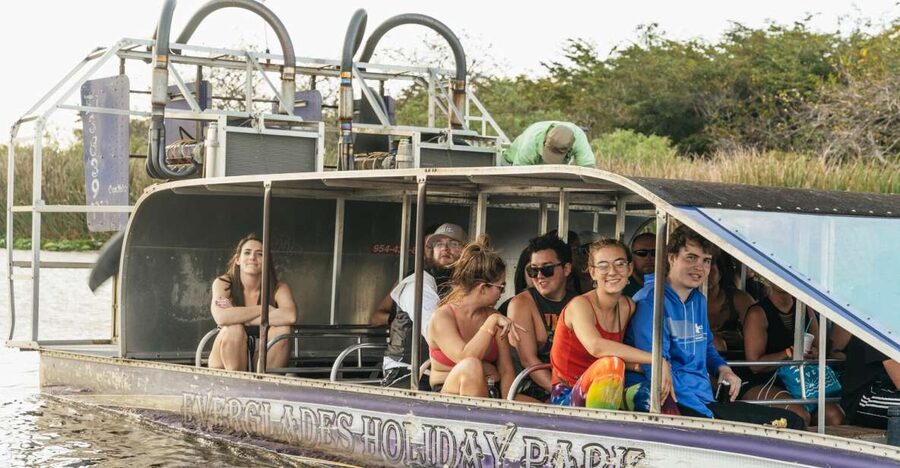 From Miami: Everglades Airboat, Wildlife Show & Bus Transfer - The 45-minute airboat ride: how the spotting really works