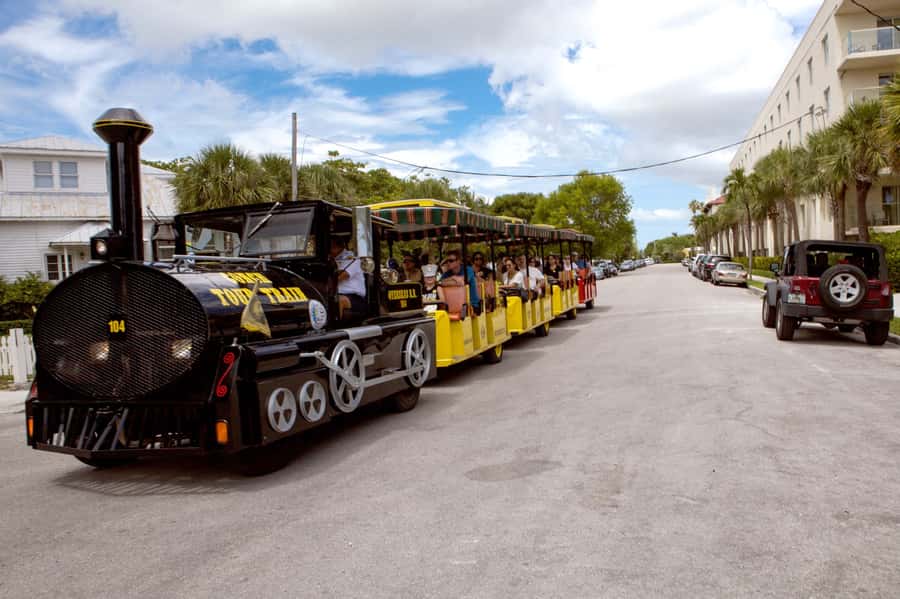 From Miami: Key West Day Tour by Motor Coach Bus - Museums that match different moods, plus a practical note on tickets