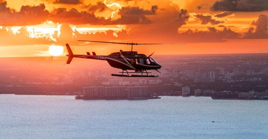 From Pembroke Pines: Helicopter Tour Over Miami - From Pembroke to Miami, a 27-minute aerial hit