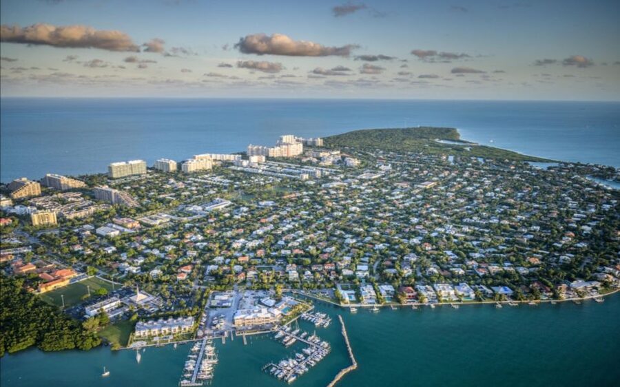 From Pembroke Pines: Helicopter Tour Over Miami - Who this tour suits best, and who should skip it