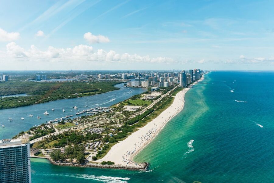 Helicopter Tour: Fort Lauderdale to Miami Beach - Miami Port, Downtown Miami, and Star Island: This Is the Money Shot Area
