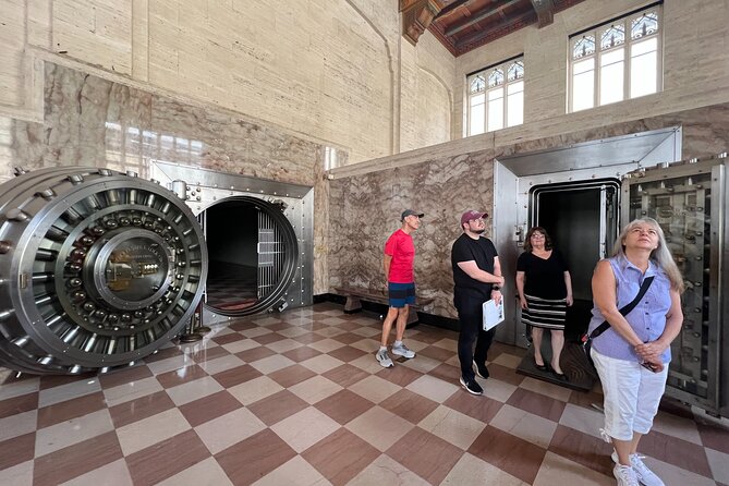 Hidden Gems of Downtown Miami Guided Walking Tour - Maurice A. Ferre Park: museums, waterfront, and that Dog and Cat art