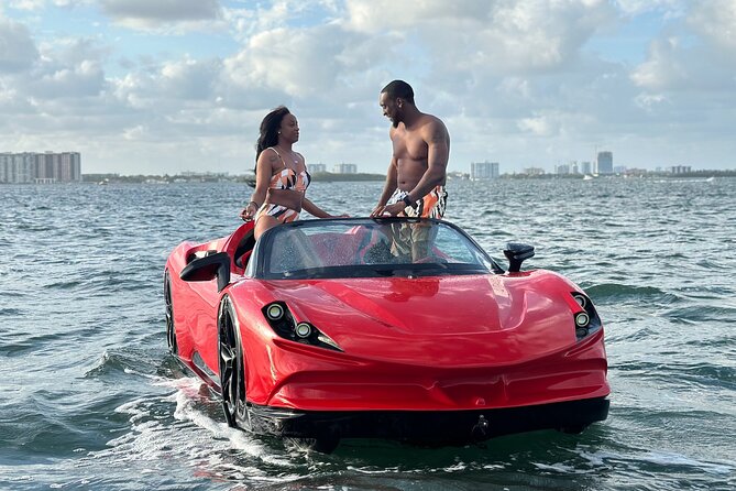 Jetcar Experiences - Safety briefing and operating instructions on the island