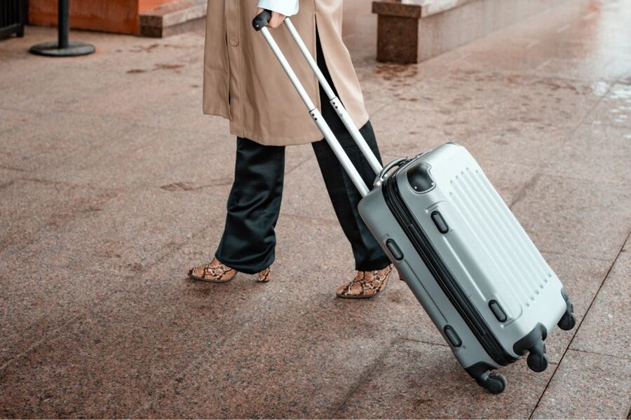 Luggage Storage in Miami $12/PP for 2 Pcs Luggage (DEAL!!) - Finding Suite 501, Without Wandering Around Miami