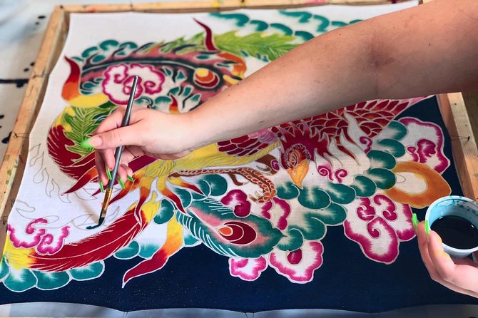 Make and Paint a Malaysian Batik Scarf in Aventura, Florida - Batik Scarf Workshop in Aventura: What You Actually Make