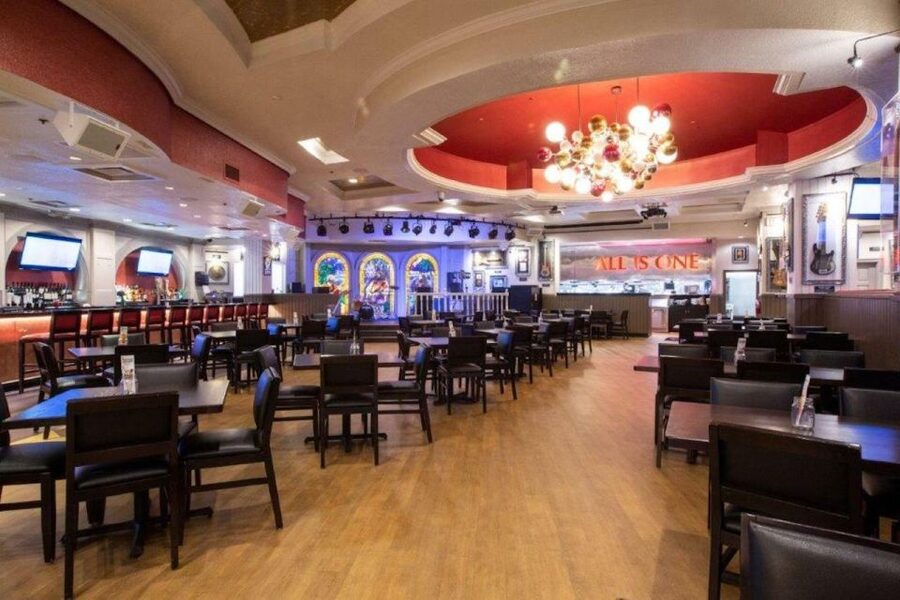 Meal at Hard Rock Cafe Miami at Biscayne Marketplace - Bayside Marketplace location: the easiest Miami stop