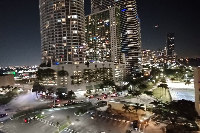 MIA airport and Port of Miami luxury private transfers - Timing and Traffic: Getting Across Miami Without White-Knuckle Stress