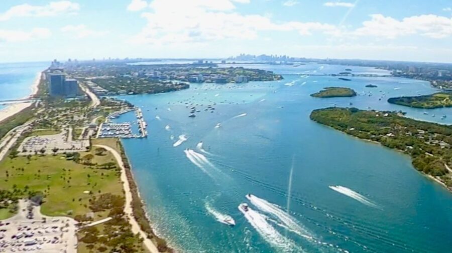 Miami: 30-Minute Private Helicopter Tour with Champagne - Champagne and Prosecco on Board: How the Toast Fits the Experience