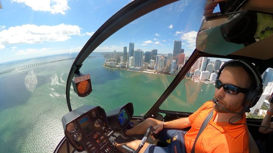 Miami: 30-Minute Private Helicopter Tour with Champagne - Wildlife and Sea Views: Dolphins, Manatees, Sharks, and Birds