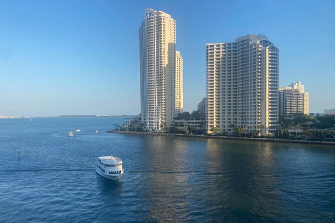 Miami 75 Min Boat Tour Biscayne Bay and Celebrity Homes Island - Key Biscayne and the Causeway Route, Including the South Point Area