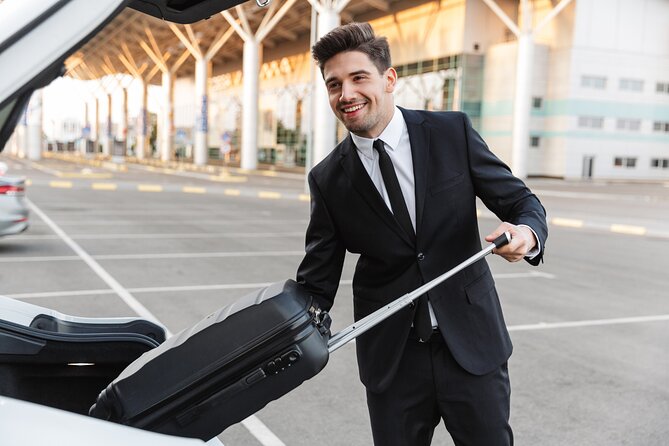 Miami Airport Private Transfer (Up to 14 passengers) - Chauffeurs Who Coordinate Your Arrival, Not Just a Ride