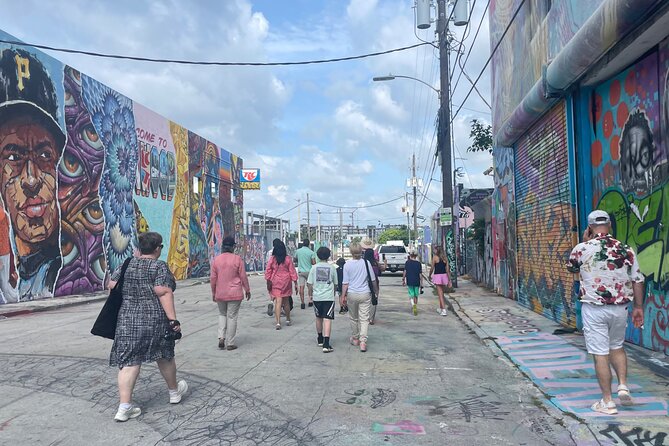 Miami All-In-One: City Sightseeing & water taxi experience - Little Havana on Calle Ocho, Domino Park, and cigar craft