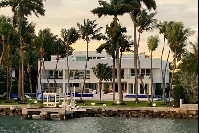 Miami and Bayside 90 min Cruise of Celebrity Islands - Venetian Islands and Venetian Causeway: Quiet Wealth on Man-Made Land