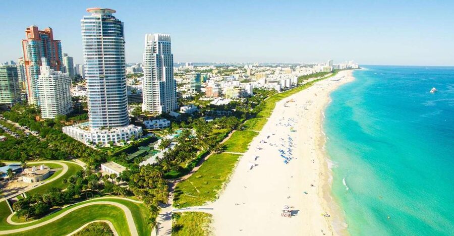 Miami Audioguide - TravelMate app for your smartphone - Ocean Drive, Lincoln Road, and the Miami Streets You’ll Keep Passing