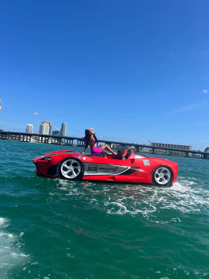 Miami Beach: 1 Hour Jetcar Rentals & 30min Celeb Boat Tour - Price and the $250 remaining balance per Jetcar
