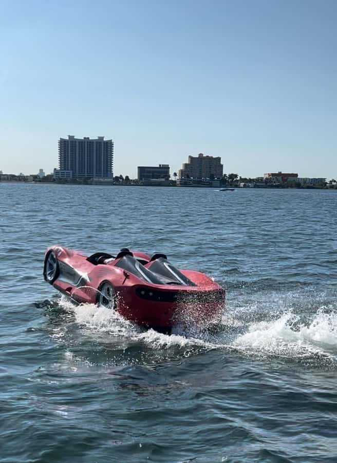 Miami Beach: 1 Hour Jetcar Rentals & 30min Celeb Boat Tour - Who should book this Jetcar plus celebrity boat combo?