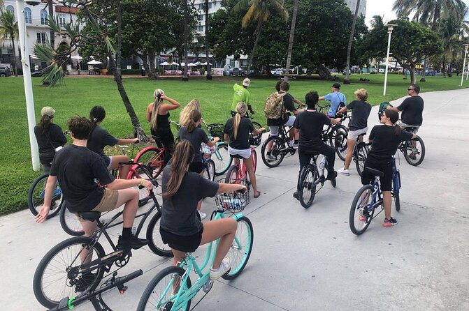 Miami Beach Art Deco Bike Tour - Stop Two: Ocean Drive’s Art Deco Architecture and Ocean Outlooks